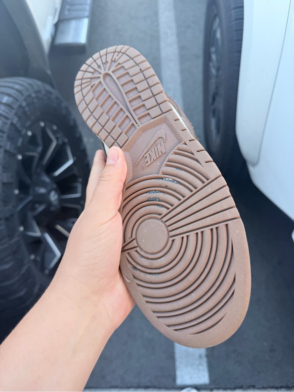 Nike Brown and Cream Low-Top Sneakers - Picture 4 of 9